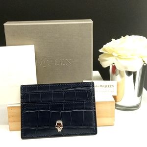 AUTHENTIC ALEXANDER MCQUEEN INK BLUE SKULL STUD CARDHOLDER, NWOT